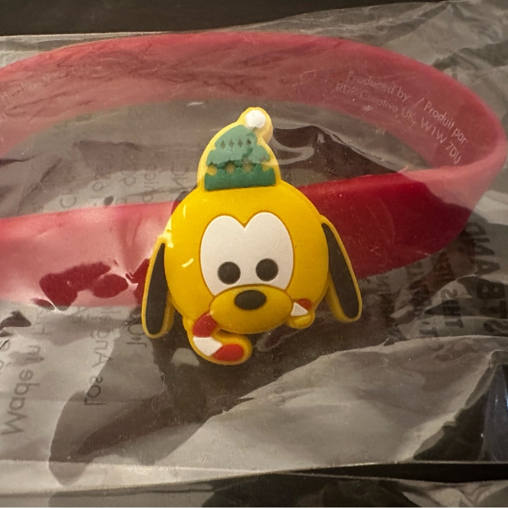 Disney Pluto Christmas themed tsum tsum rubber wristband 2019 OOP
